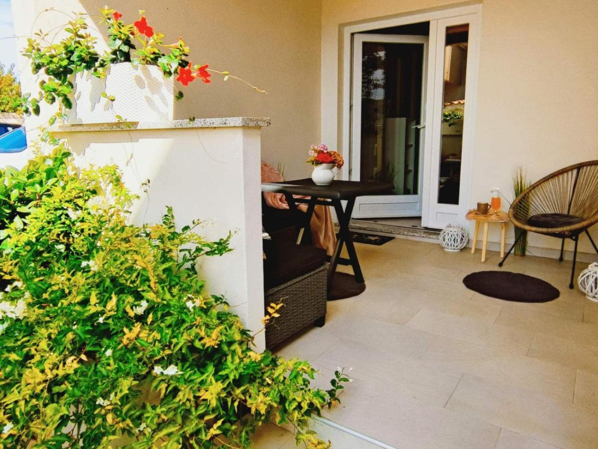 Apartments Alisa Бродарика Екстериор снимка