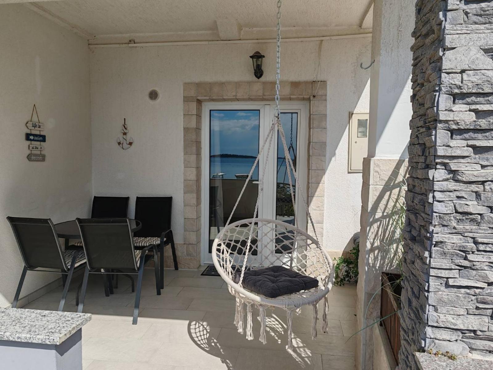 Apartments Alisa Бродарика Екстериор снимка