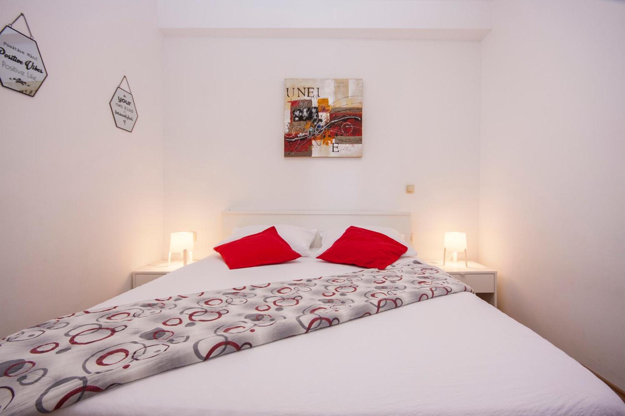 Apartments Alisa Бродарика Екстериор снимка