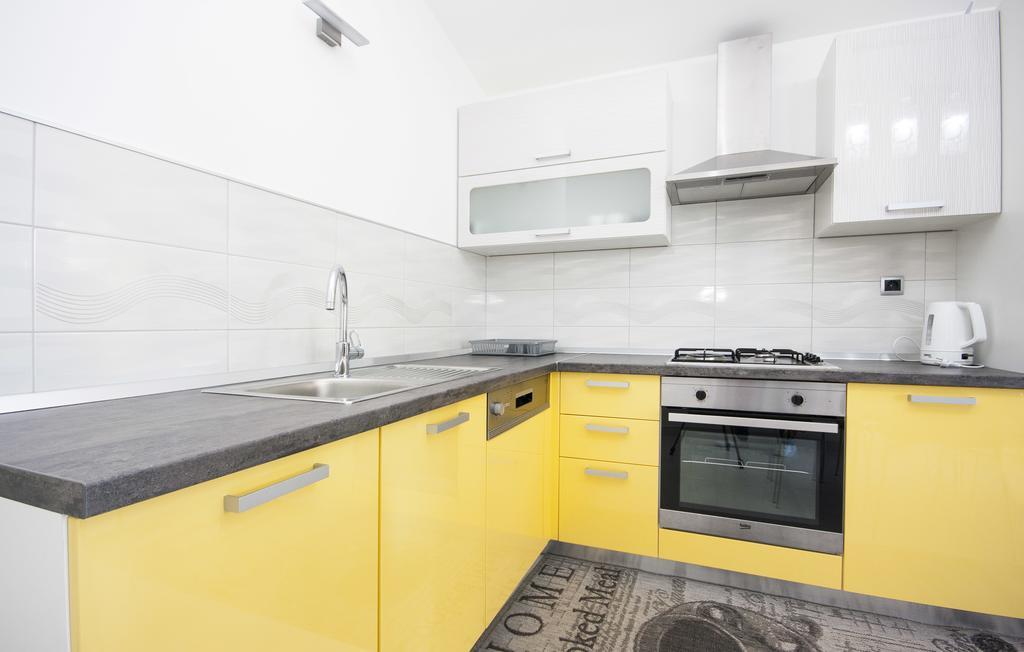 Apartments Alisa Бродарика Екстериор снимка